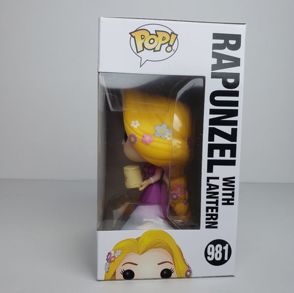 Rapunzel with Lantern Funko Pop! 981 - Picture 5 of 7